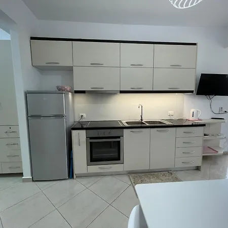 Susy Sea View * Саранда